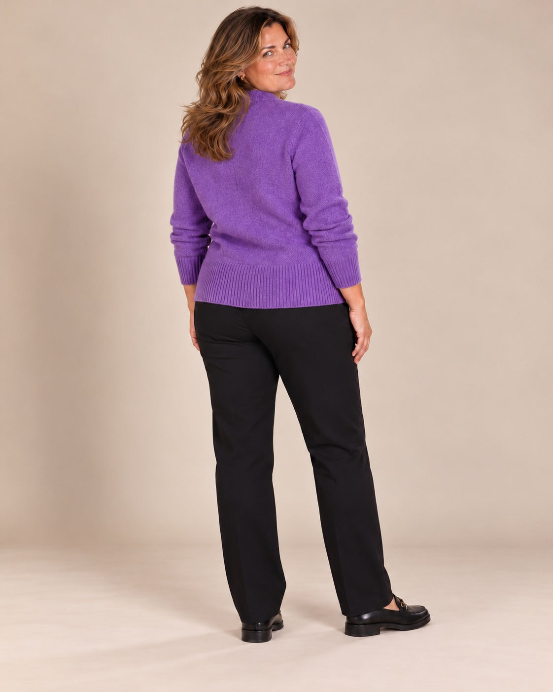 Cardigan en laine à boutons cœur — Violet, de dos