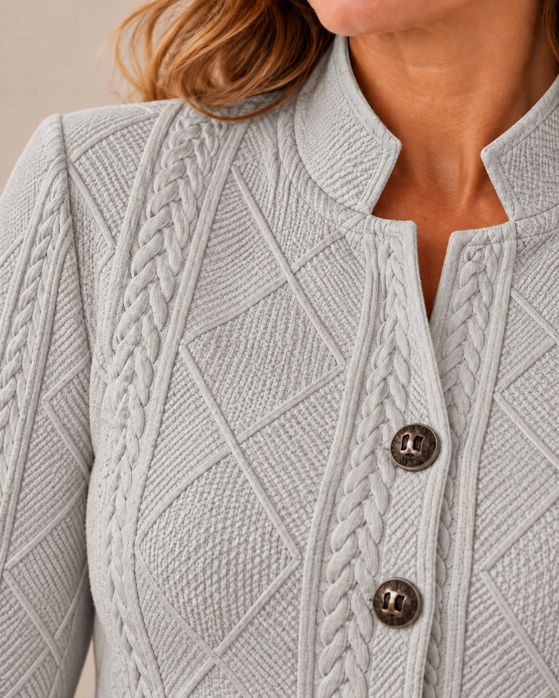Blazer texturé à col montant — Gris clair, détail de la maille texturée