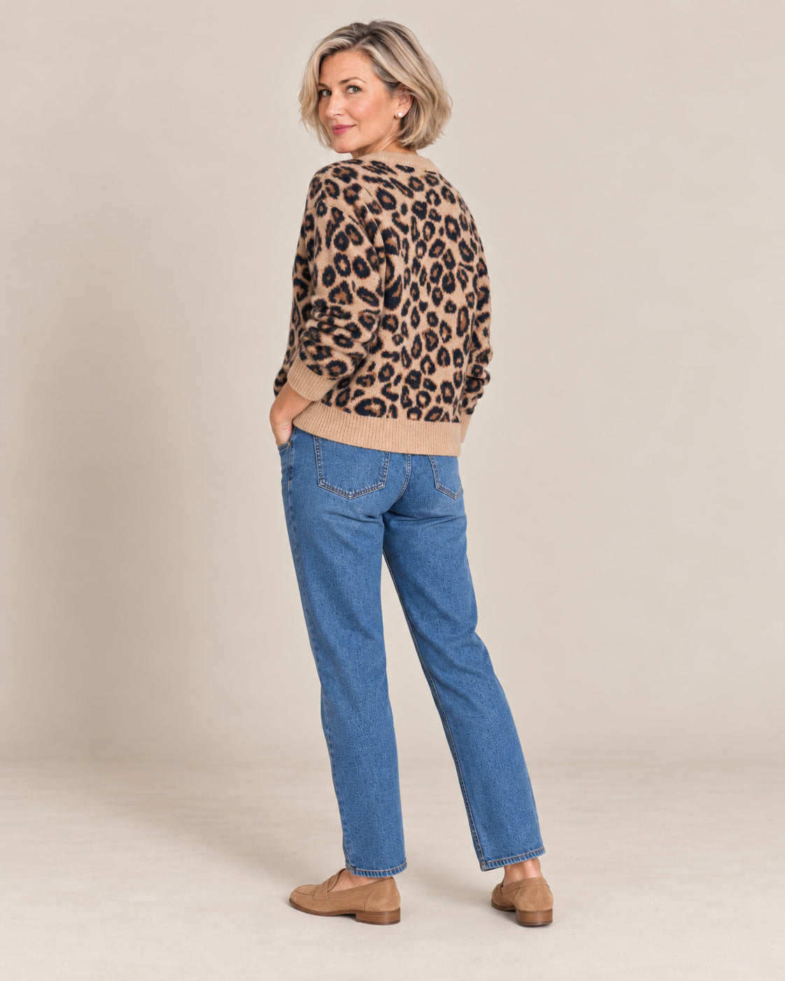 Cardigan en jacquard léopard, Léopard, de dos