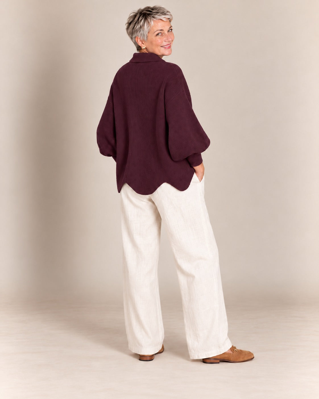 Cardigan oversize à col et gros boutons — Bordeaux, de dos