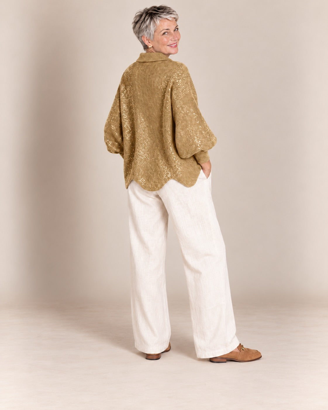 Cardigan oversize à col et gros boutons — Doré, de dos