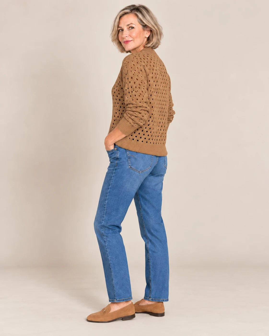 Cardigan zippé en maille ajourée — Camel, de dos