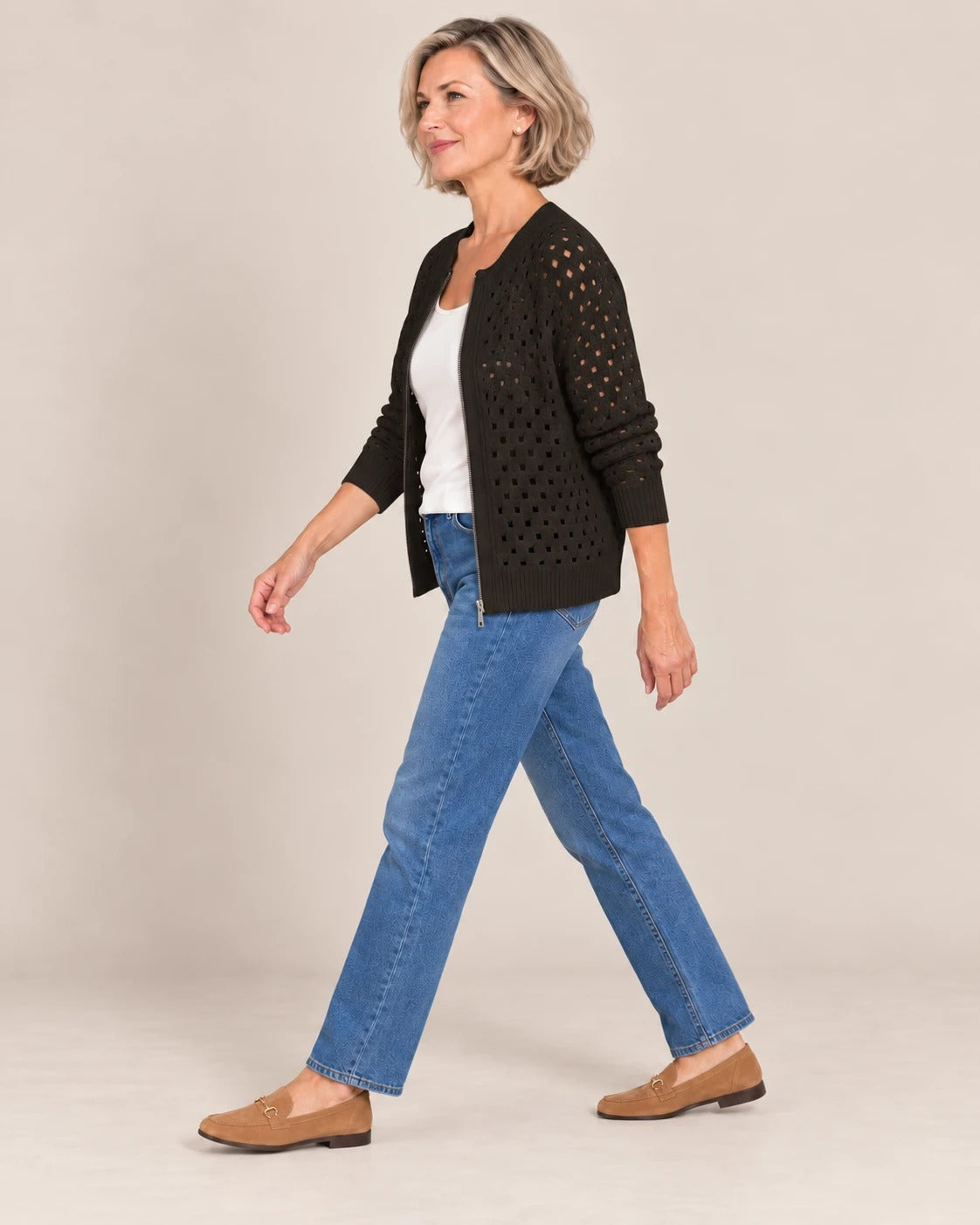 Cardigan zippé en maille ajourée — Noir, porté ouvert