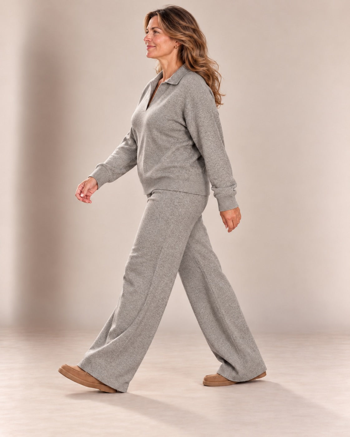 Ensemble pull col polo et pantalon large — Gris chiné, de profil