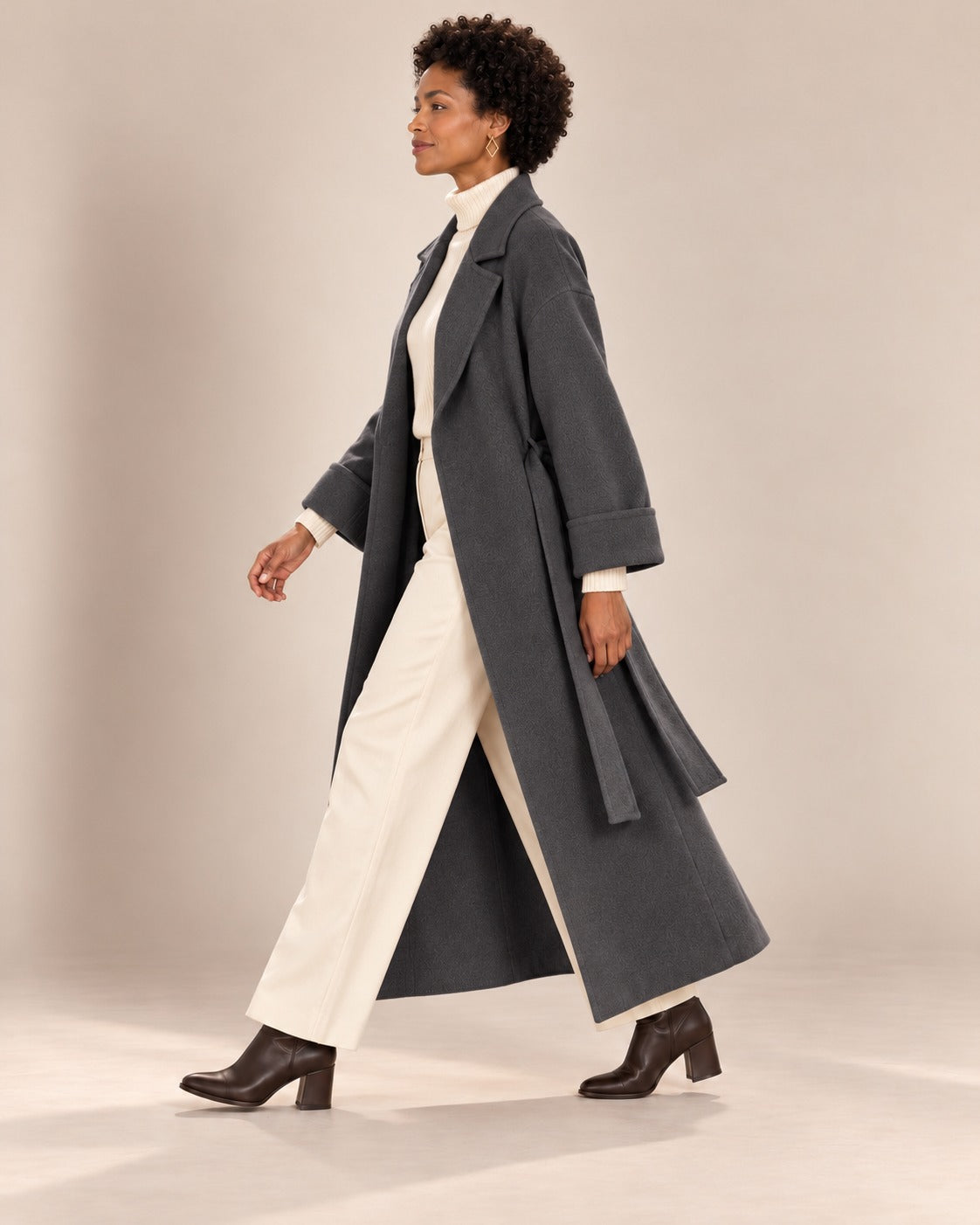 Manteau long ceinturé — Anthracite, porté ouvert