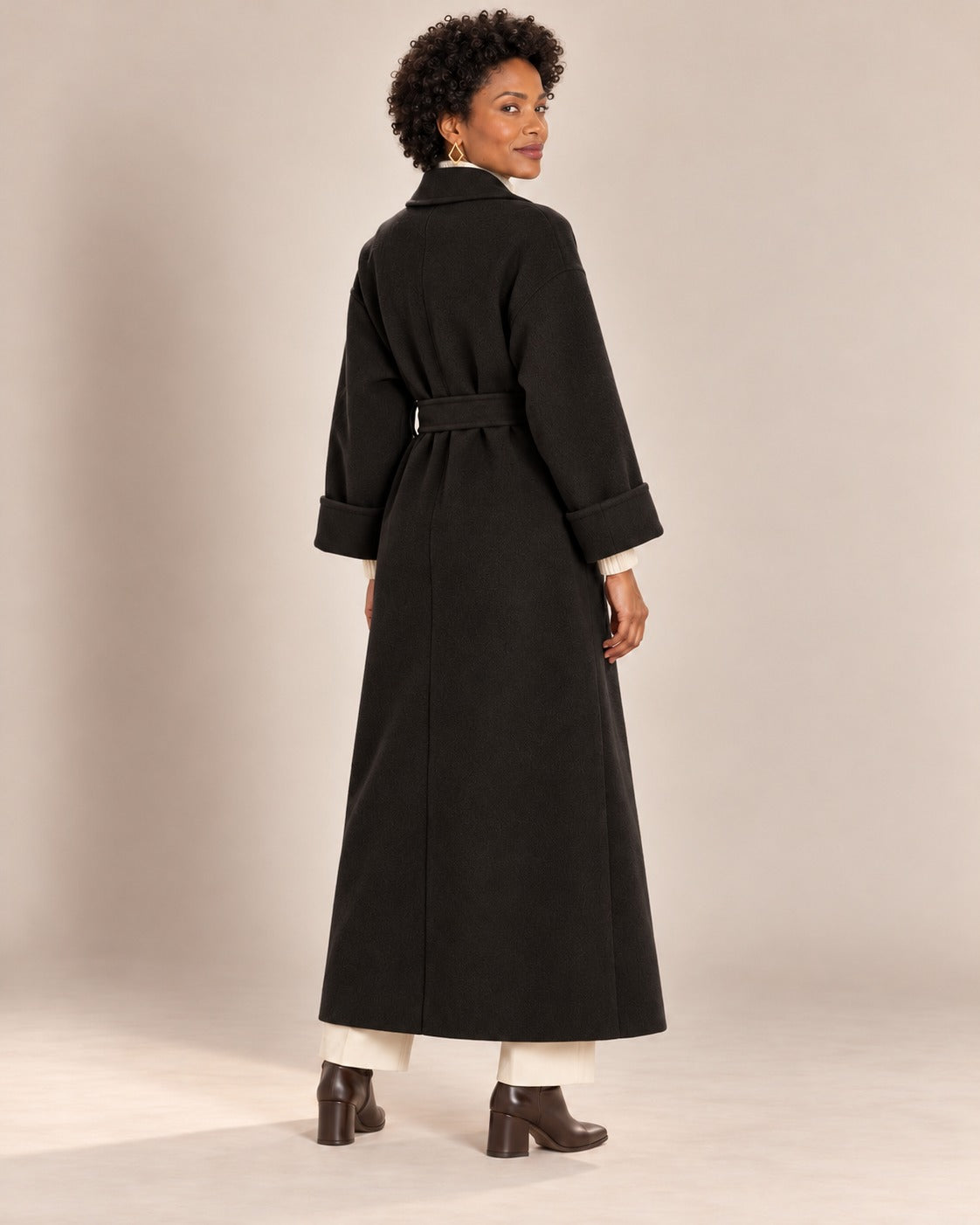 Manteau long ceinturé — Noir, de dos