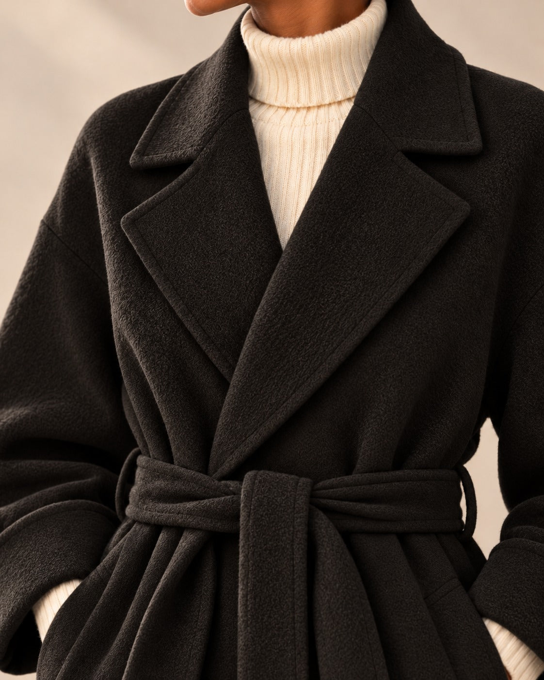 Manteau long ceinturé — Noir, détail de la ceinture