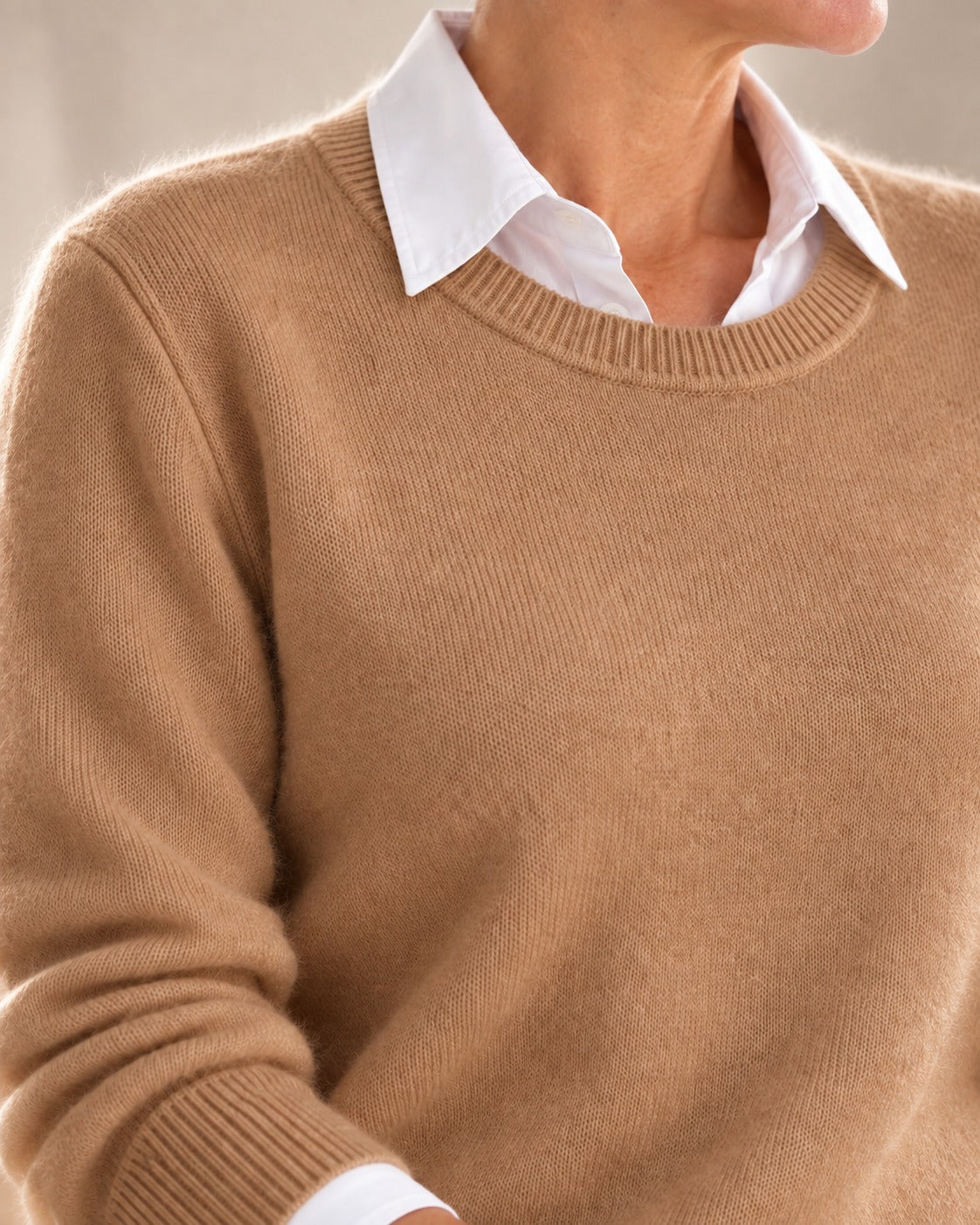 Pull col rond — Camel, détail de la maille