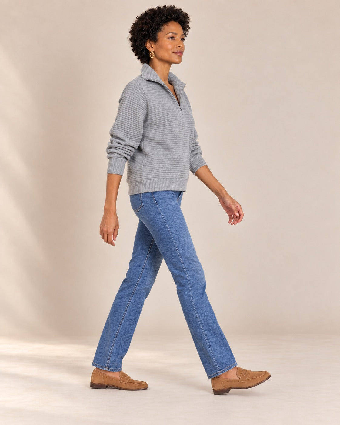 Pull demi-zip — Gris chiné, porté col ouvert
