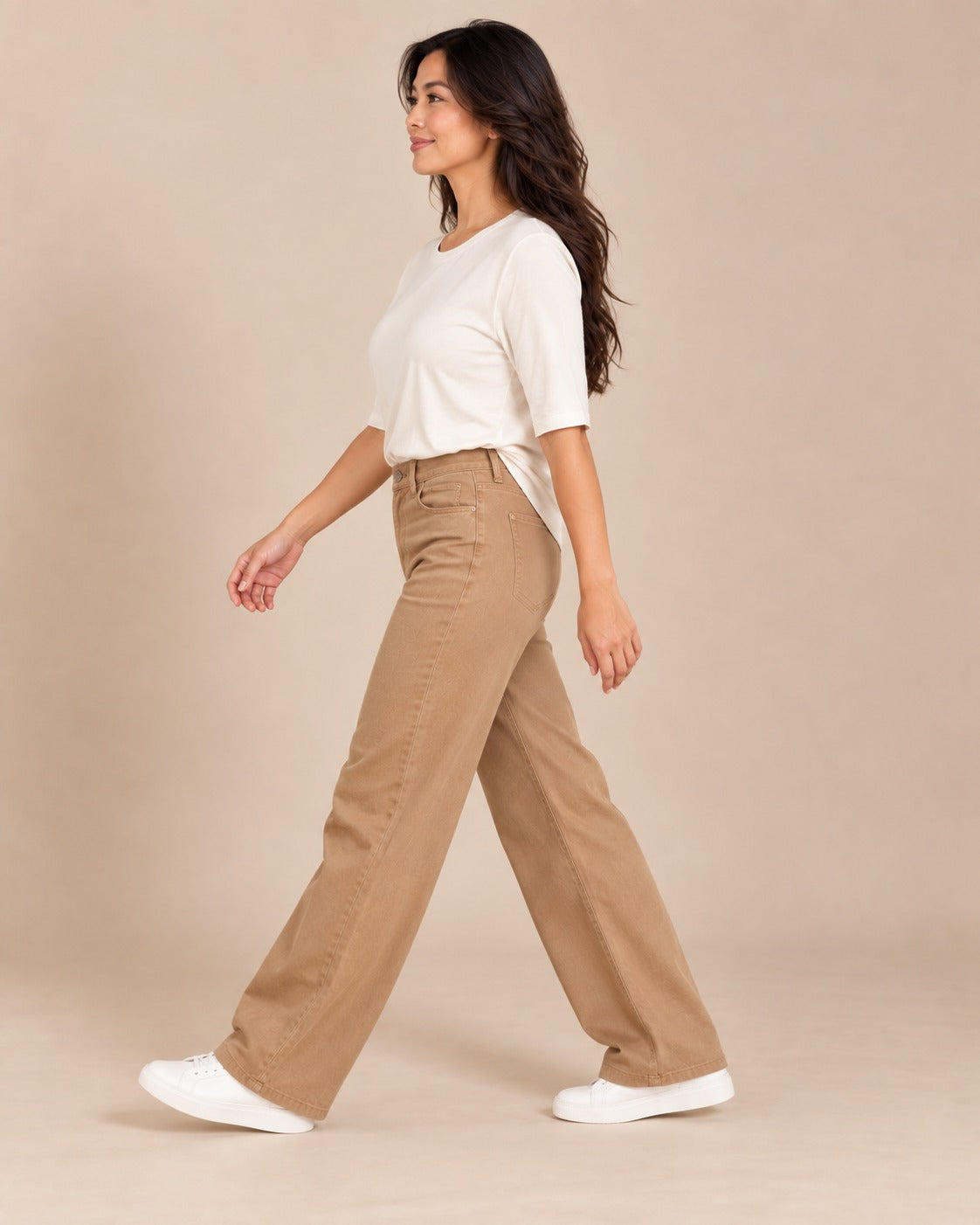 Tee-shirt ample à manches mi-longues — Blanc cassé, porté rentré