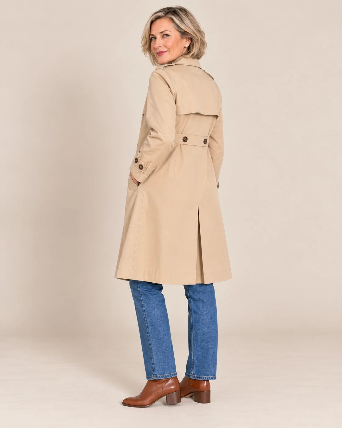 Trench droit mi-long, Sable, de dos