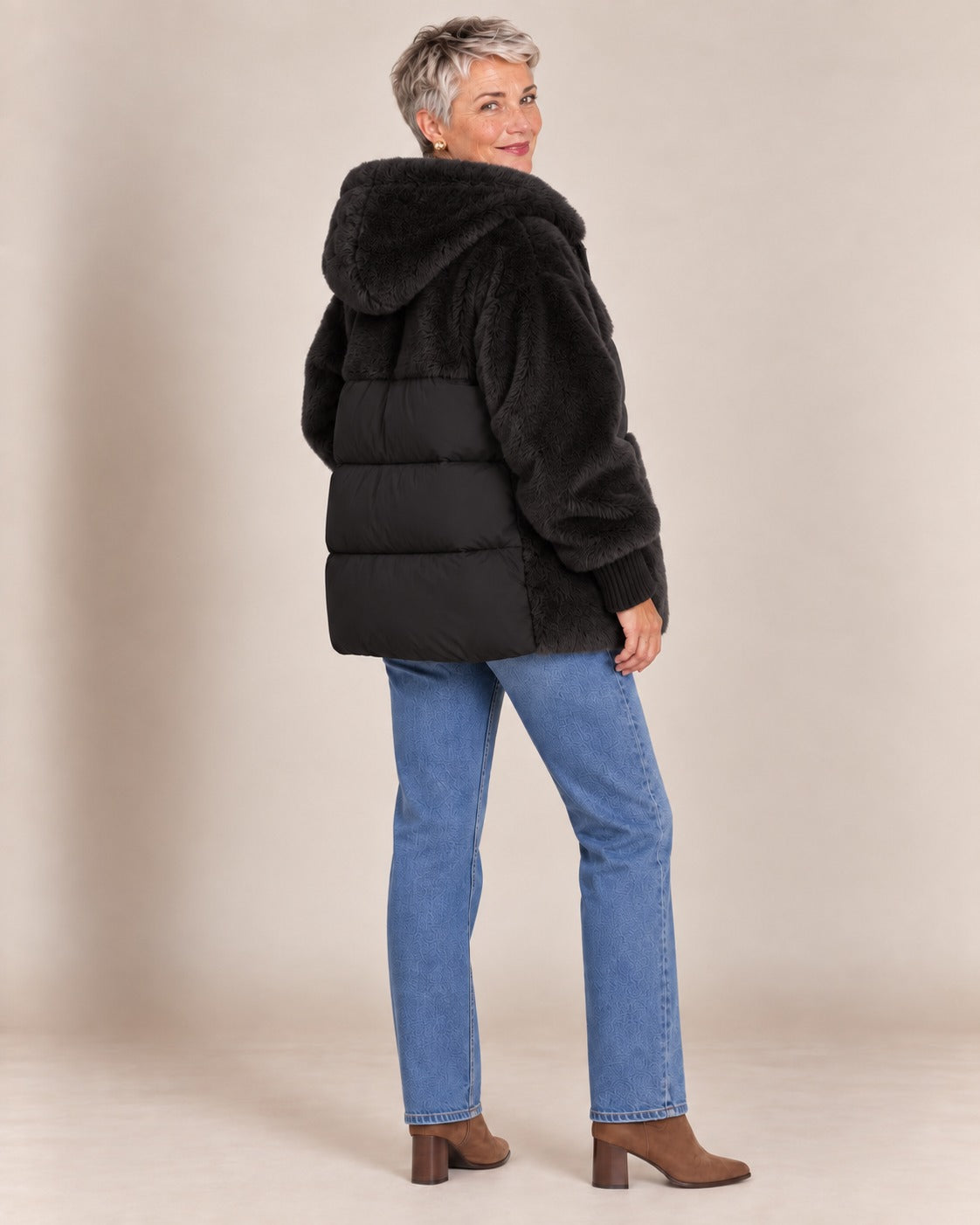 Veste à capuche en fausse fourrure, Noir, de dos